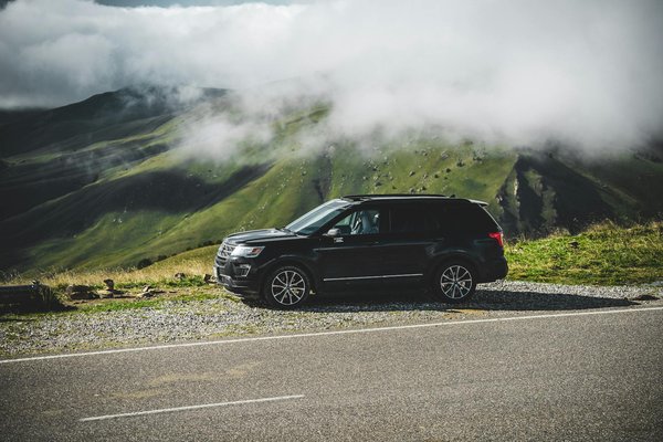 Découverte des Routes Épiques en Moto Sportive : Les Incontournables À Explorer