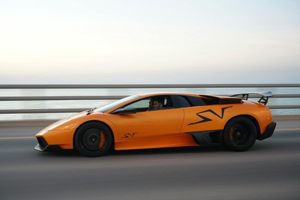 Quels sont les impacts économiques de l'adoption des voitures électriques ?